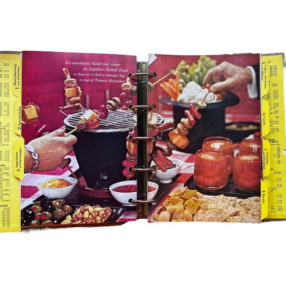 Better Homes & Gardens New Cook Book Revised Edition Eighth Printing 1965 - Picture 7 of 16